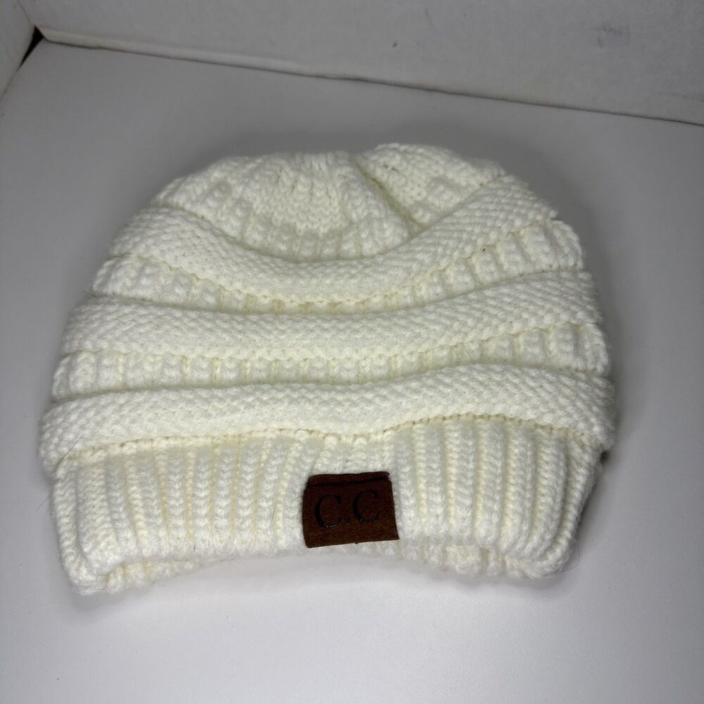 CC Kids Ponytail Beanie Winter Hat Knit Acrylic Ivory Girls Girl Kid - Worn Once